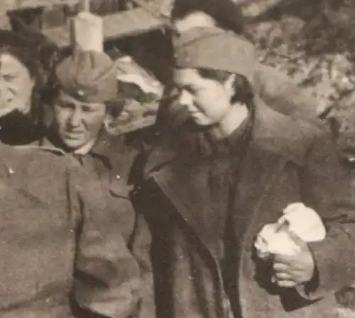 Tolles  altes Foto -russische Flintenweiber ?? Frauen in Uniform