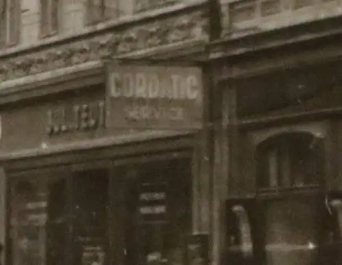 tolles altes Foto - Strasse in ....stadt , Rumänien 1941