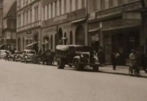 tolles altes Foto - Strasse in ....stadt , Rumänien 1941