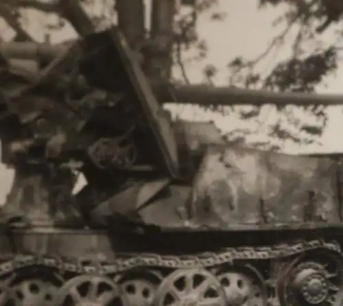 altes Foto seltene Aufnahme 8,8 cm Flak 18 (Sfl.) auf schwerem Zugkraftwagen 12t