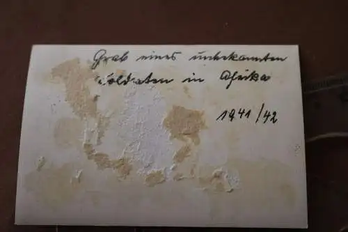 altes Foto - einsames Grab einen deutsche Gefreiten in Afrika - DAK 1942