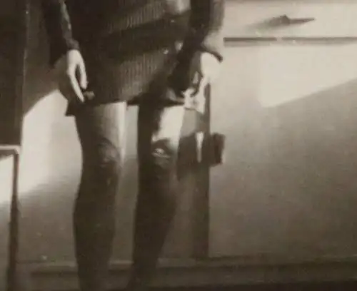 tolles altes Foto - hübsche Frau im Kleid mit Matrosenmütze - Raum Landshut ?