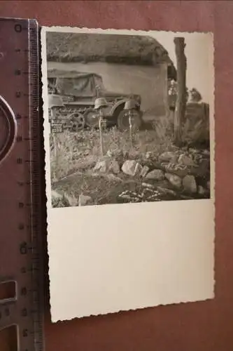 altes Foto - Soldatengräber - SdKfz Halbkette - Russland ???