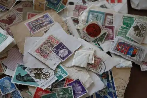 Briefumschlag mit alten Briefmarken 