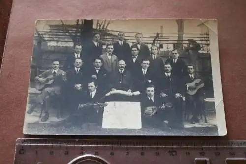 tolles altes Gruppenfoto Männer Sängerbund ?? großes Trinkhorn ?? 1910-20