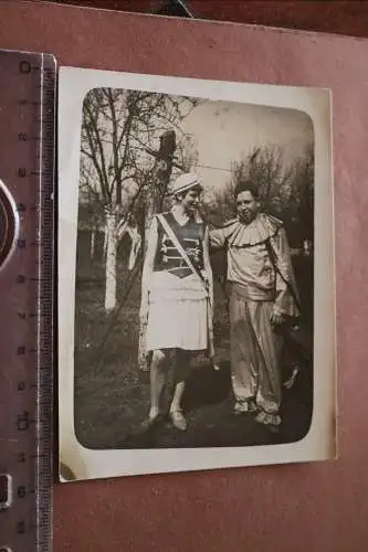 tolles altes Foto - Mann und Frau in Kostümen - Karneval ?? 1910-30 