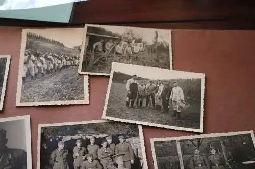 elf alte Fotos eines Soldaten - 