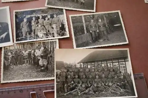 elf alte Fotos eines Soldaten - 