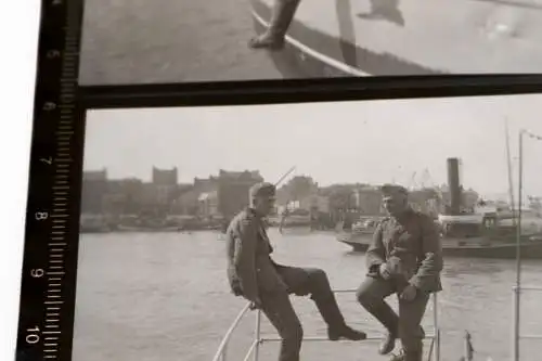 vier tolle alte Negative Soldaten Hafen - Schiffe mit Tarnanstrich Boulogne-sur