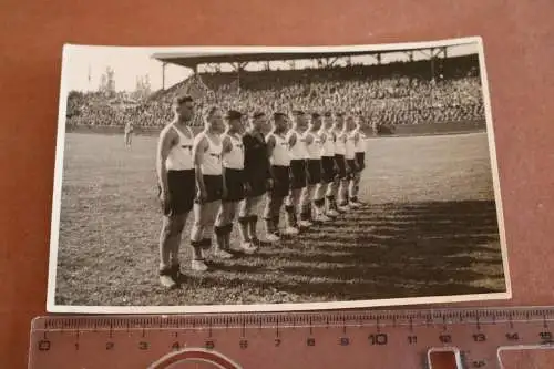 tolles altes Foto - Fussballstadion - Ort ?? Mannschaft - 30-40er Jahre 