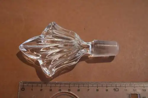 alter Glasverschluss  Bleikristall ???  Durchmesser 2cm