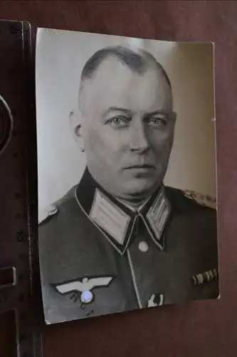 altes Foto - Portrait eines Offiziers - Bandspange 