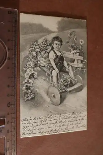 tolle alte Karte Künstlerkarte Junge mit Art Seifenkiste mit Blumen 1903