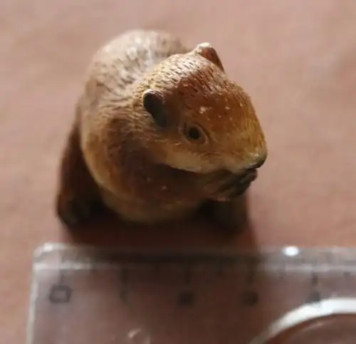 alte Figur  Murmeltier ?  Made in Italy -  Material ??? Resin ??? 