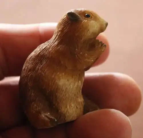 alte Figur  Murmeltier ?  Made in Italy -  Material ??? Resin ??? 