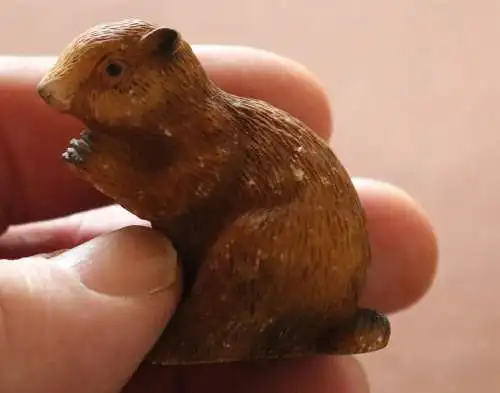 alte Figur  Murmeltier ?  Made in Italy -  Material ??? Resin ??? 