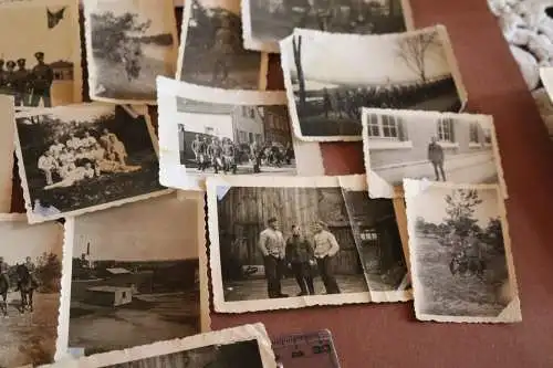 28 alte Fotos eines Soldaten 