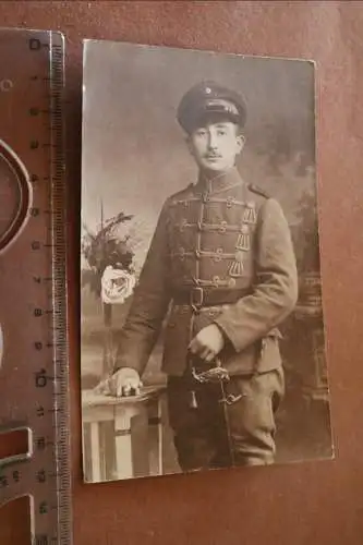 tolles altes Foto - Portrait eines Soldaten Husar 