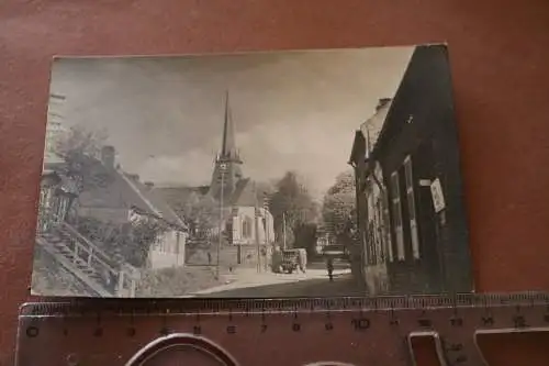 tolles altes Foto - Stadt - Dorf - Frankreich ?? Kirche - Oldtimer LKW Soldat
