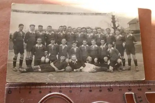 tolles altes Foto - Fussballmannschaft - 20-30er Jahre ? Ort ??