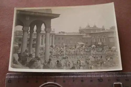 tolles altes Foto -  viele Personen Swimming Pool In Szechenyi Gyogyfurdo 1932