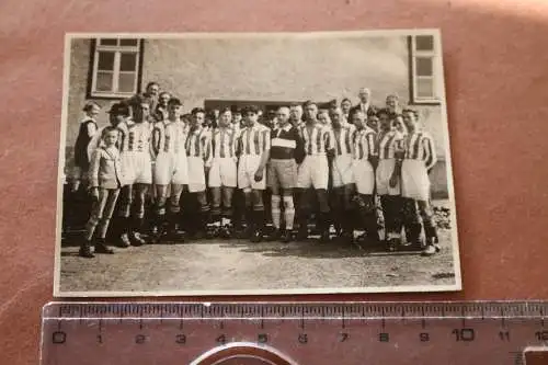 tolles altes Foto - Fussballmannschaft - 30-40er Jahre ? Ort ??
