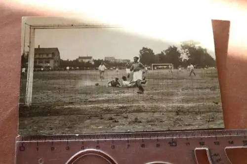 tolles altes Foto - Fussballspiel - Fussball -  20-30er Jahre - Ort ?? (2)