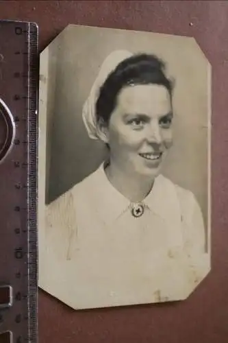 tolles altes Foto - Portait einer einer Krankenschwester - Rotes Kreuz 