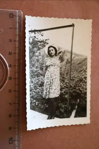 tolles altes Foto - hübsche junge Frau - 30-40er Jahre 