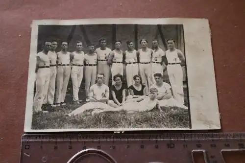 tolles altes Gruppenfoto Sportler , einige mit Auszeichnung Art Adler 20-30er Ja
