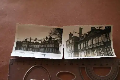zwei alte Fotos Frankreich Château de Croix (Génelard) ??  Wachhäuschen davor 