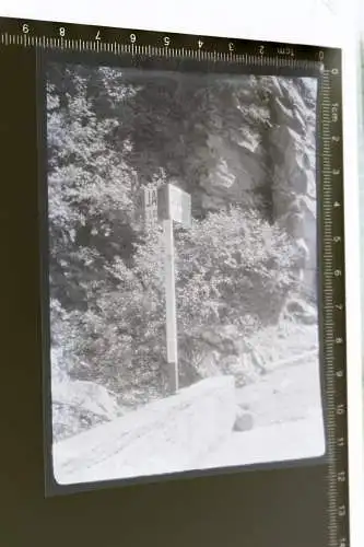 tolles altes Negativ - Grenzpfahl ??? Schweiz - Italien - 20-30er Jahre 