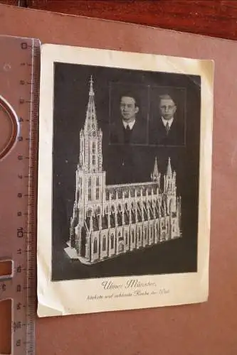 alte Fotokarte - Ulmer Münster als Modell  gebaut von zwei Männern 