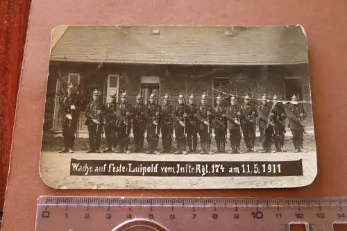 tolles altes Gruppenfoto Soldaten Wache Feste-Luipold Inf.Regt. 174 -1911