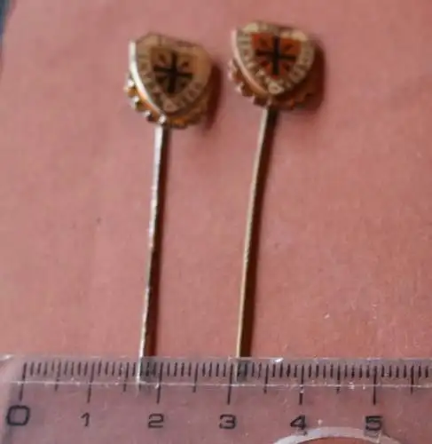 zwei alte Anstecknadeln - Luftzentral-Verband - Alter ???