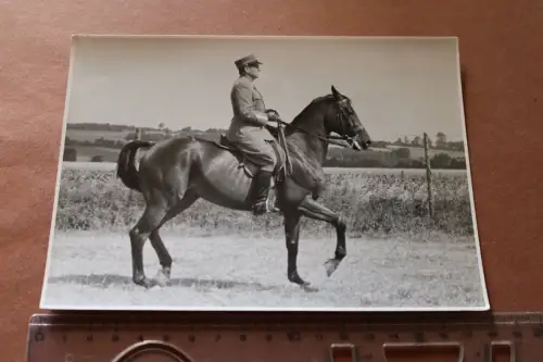 tolles altes Foto - Soldat reitet auf Pferd - Berlin - 30-40er Jahre 