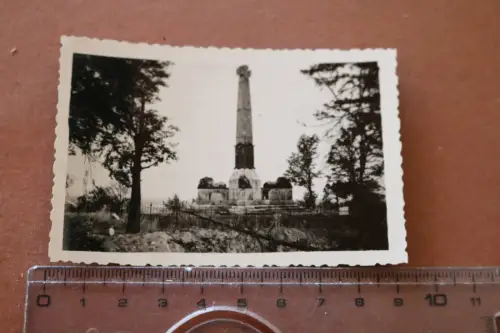 tolles altes Foto - Kriegerdenkmal 1870 - aufgenommen 1940 - Ort ???