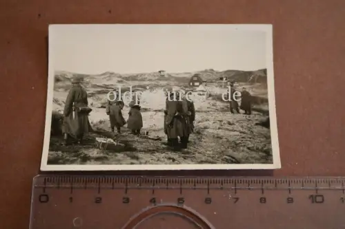 tolles altes Foto deutsche Soldaten in den Dünen Ringkøbing - Bunker Dänemark , 