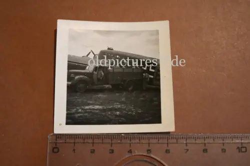 tolles altes Foto Soldaten Tropenuniform beladen Junker JU 52 - Raum  Kuban ??