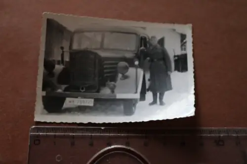 tolles altes Foto -Soldat mit Wehrmachts LKW 