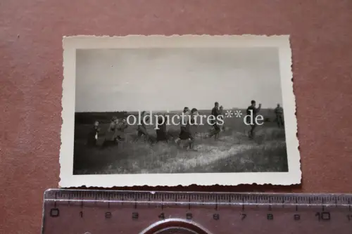 altes Foto - Russland vor Newel  - gefangen genommene Flintenweiber 