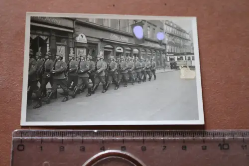 altes Foto - Soldaten marschieren durch Heidelberg ?? Edm. von König  Geschäft 