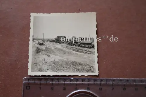 altes Foto zerstörte Dampflokomotiven  Strecke - Lemberg - Tarnopol