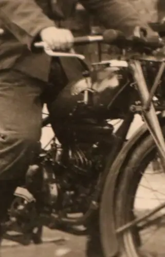 tolles altes Foto Soldat mit Motorrad Wanderer - Kennzeichen Saar 