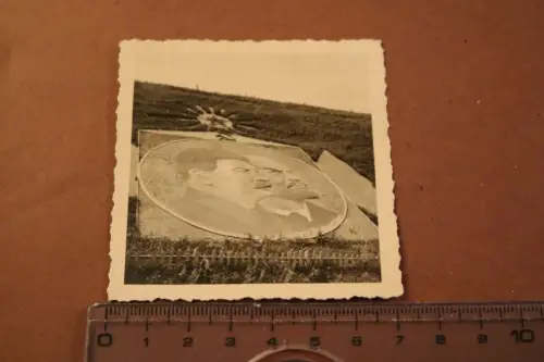 tolles altes Foto Flughafen Rollbahn Schytomyr - Portrait Stalin und Lenin