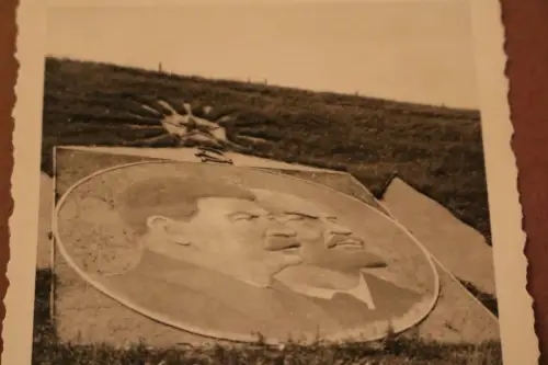 tolles altes Foto Flughafen Rollbahn Schytomyr - Portrait Stalin und Lenin