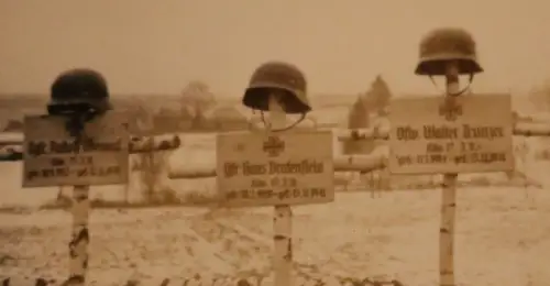 altes Foto - Soldatengräber - Nachrichten Abteilung 17 - 1941 Raum Kursk ???