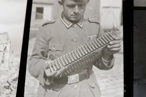 79 alte Negative eines Soldaten ,Westfeldzug, Frankreich, zerstörte Panzer, usw 