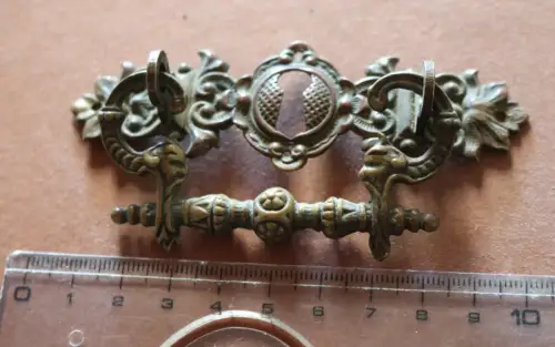 toller alter Schubladengriff ?  Messing  ??  Alter ???