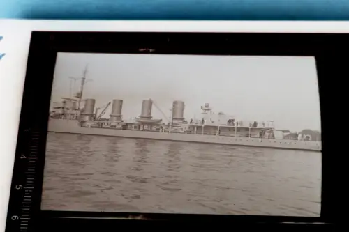 tolles altes Negativ - unbekanntes Kriegsschiff - vier Schornsteine ?30-40er Jah